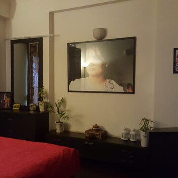 Living Room in 2 BHK Apartment at Antriksh Golf View, Sector 78 – for Rent