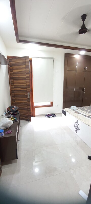 Bathroom in 2 BHK Builder Floor at RPS Palm Drive, Sector 88 – for Rent