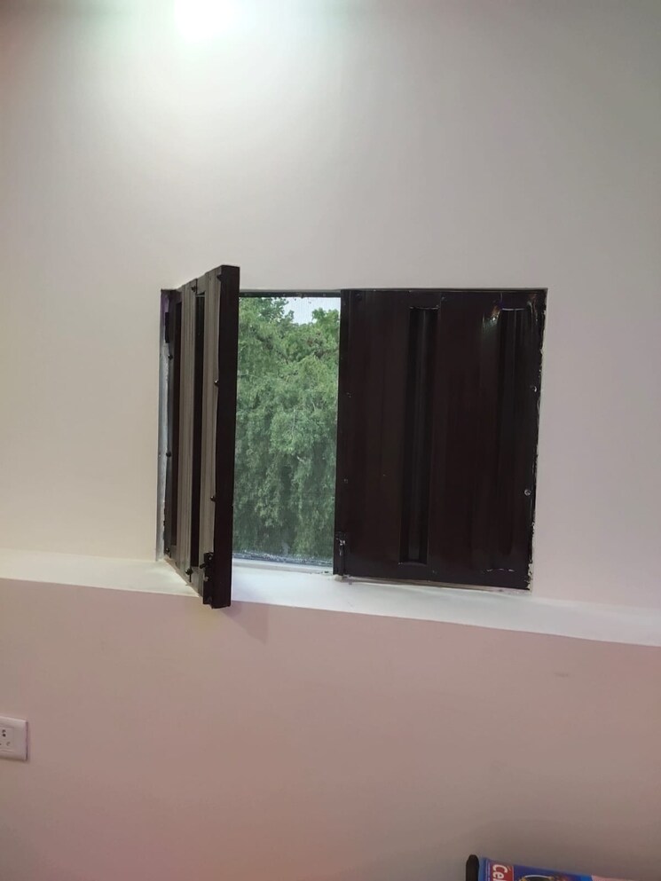 Room, saket 1 RK 350 Sq.Ft. Apartment In Saket Delhi 9077506