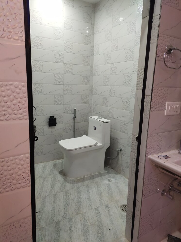 Bathroom, saket 1 RK 350 Sq.Ft. Apartment In Saket Delhi 9077506