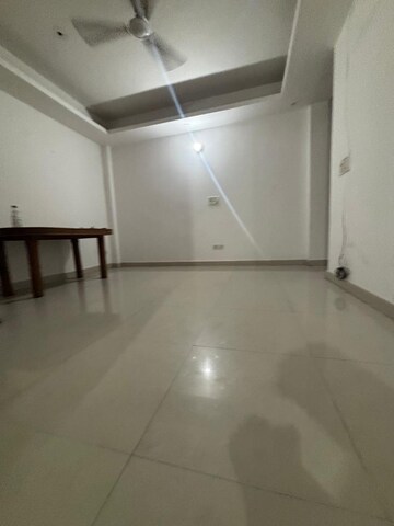 Room in 3 BHK Apartment at Saket – for Rent
