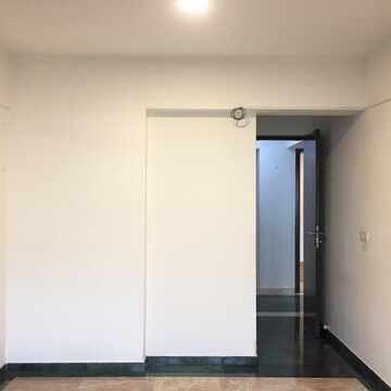 Room in 3 BHK Apartment at Hiranandani Gardens Octavius, Powai – for Rent