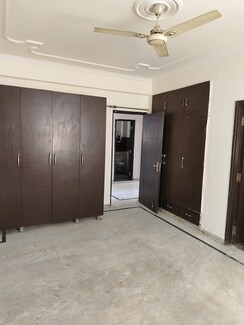 3 BHK + Extra Room Builder Floor For Sale in SS The Palladians
