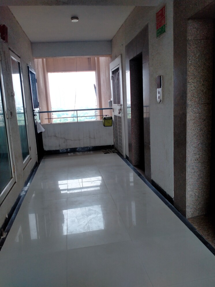 Kitchen, tulip-white 3 Bedroom 1326 Sq.Ft. Apartment In Sector 69 Gurgaon 9077621