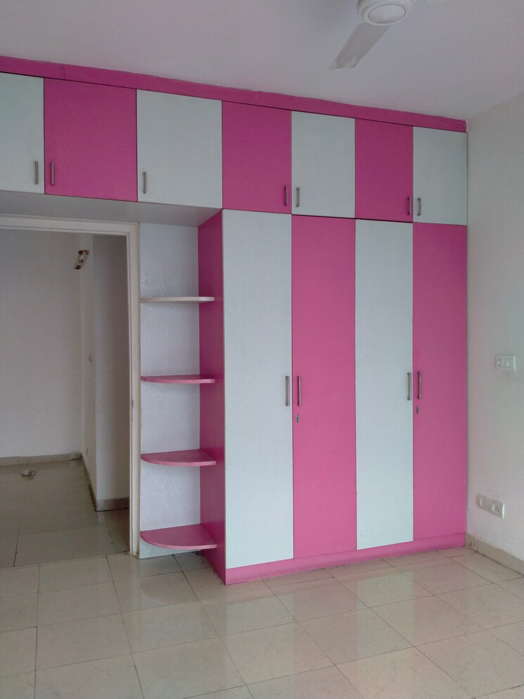 Room, tulip-white 3 Bedroom 1326 Sq.Ft. Apartment In Sector 69 Gurgaon 9077621