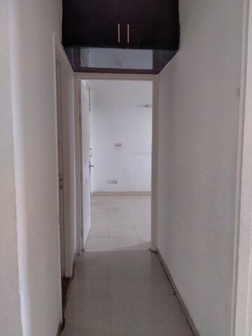 Building Lobby in 3 BHK Apartment at Tulip White, Sector 69 – for Rent