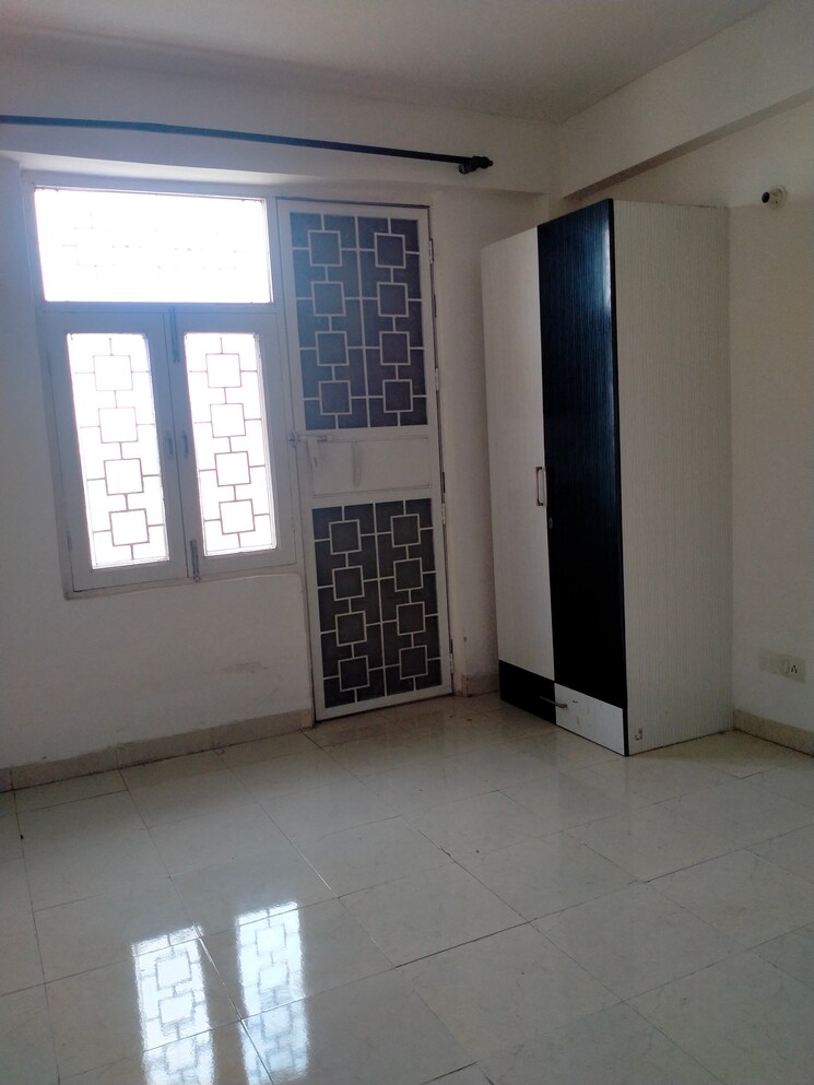 Room, tulip-white 3 Bedroom 1326 Sq.Ft. Apartment In Sector 69 Gurgaon 9077621
