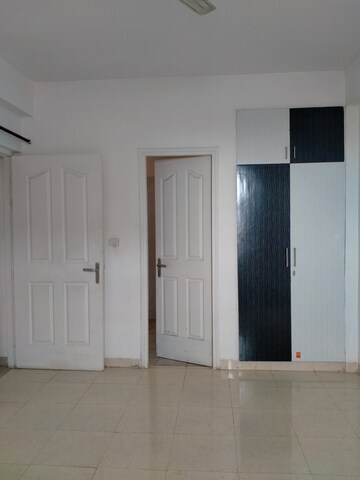Building Lobby in 3 BHK Apartment at Tulip White, Sector 69 – for Rent
