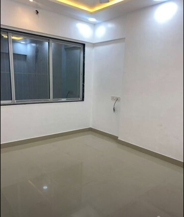 Room in 1 BHK Apartment at Vikhroli East – for Rent