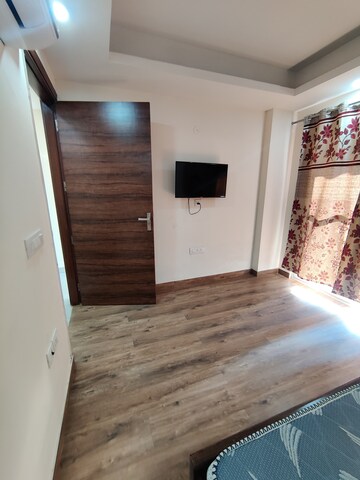 Room in 1 BHK Builder Floor at Sector 47 – for Rent