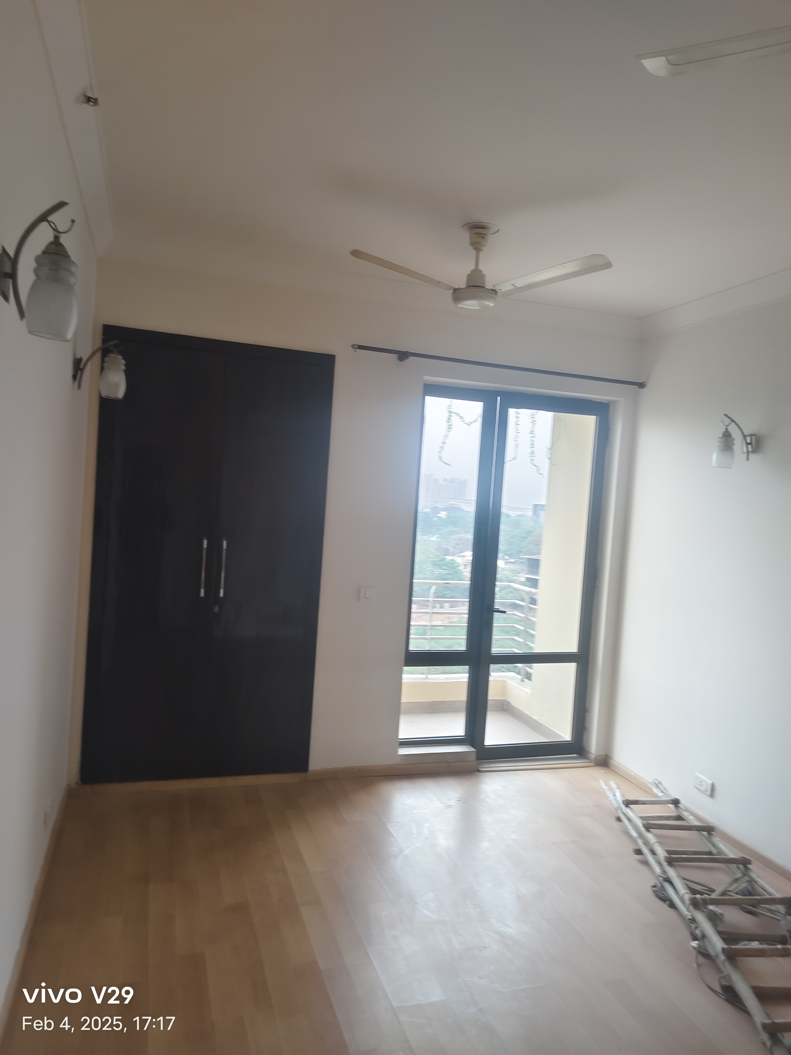 3 BHK + Servant Room Apartment For Sale in Karamvir Towers