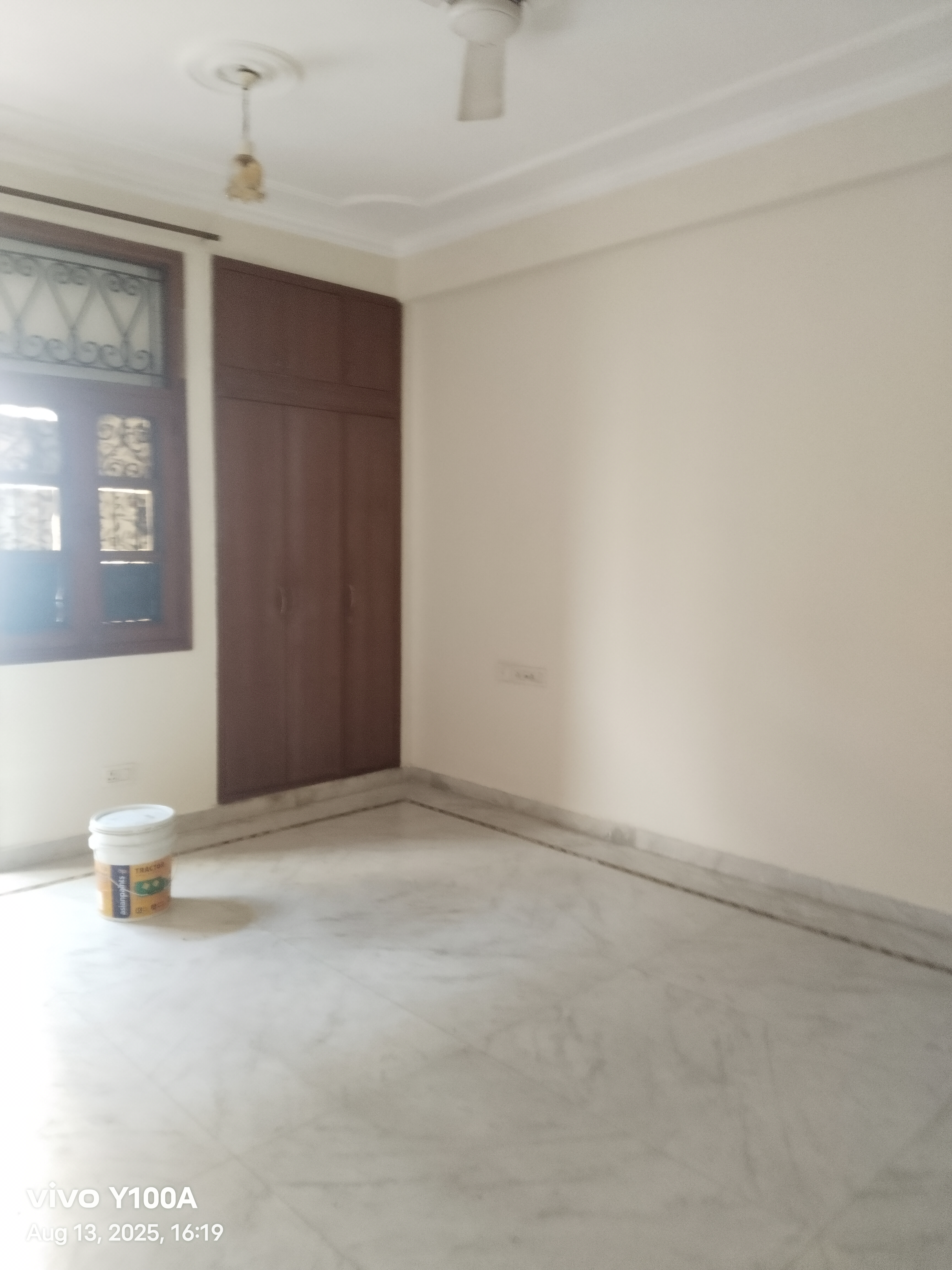 4 BHK + Extra Room Apartment For Rent in Sarita Vihar Pocket-C RWA