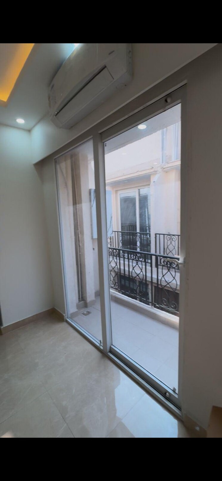 Room, signature-global-park-4-and-5 2.5 Bedroom 1081 Sq.Ft. Apartment In Sohna Sector 36 Gurgaon 9077602