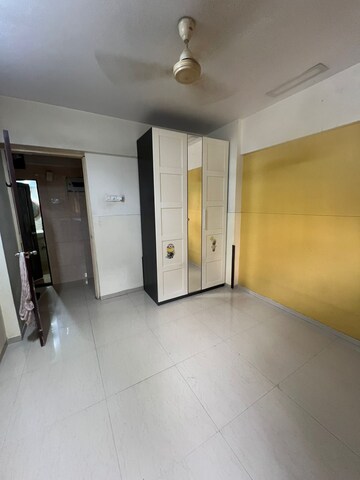 Bedroom in 2 BHK Apartment at Kalpataru Paramount, Kapur Bawdi – for Rent