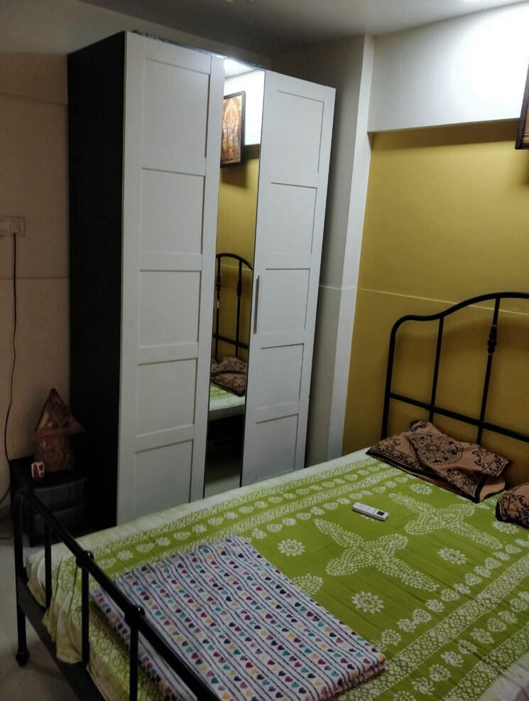 Bedroom, raheja-garden-estate 3 Bedroom 1250 Sq.Ft. Apartment In Midc Colony Thane 9077618