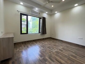 Room in 3 BHK Builder Floor at Saket – for Rent