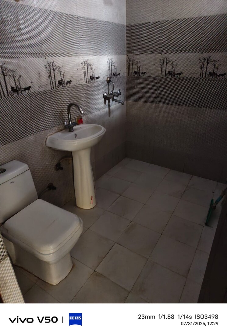 Bathroom, gms road 2 Bedroom 1300 Sq.Ft. Independent House In Gms Road Dehradun 9077650