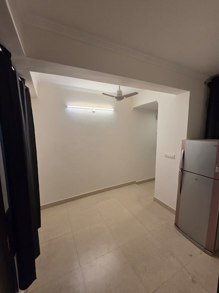 Room, malviya nagar 1 Bedroom 1200 Sq.Ft. Builder Floor In Malviya Nagar Delhi 9077646