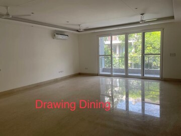 Room in 4 BHK Builder Floor at Saket – for Sale