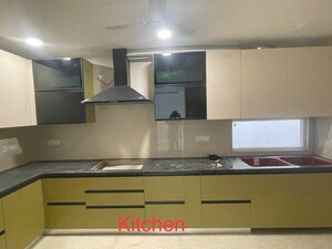 Furnished Amenities in 4 BHK Builder Floor at Saket – for Sale