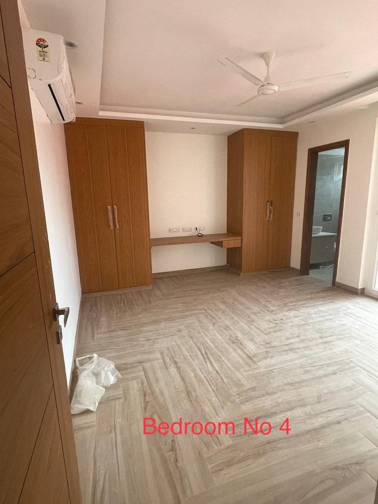 Bedroom, saket 4 Bedroom 300 Sq.Yd. Builder Floor In Saket Delhi 9077655