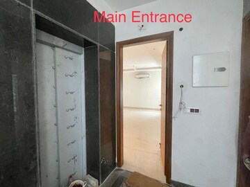 Building Lobby in 4 BHK Builder Floor at Saket – for Sale
