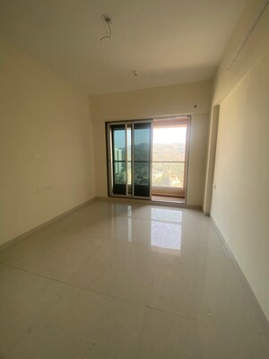 Master Bedroom in 2.5 BHK Apartment at Kalpataru Srishti, Mira Road – for Rent