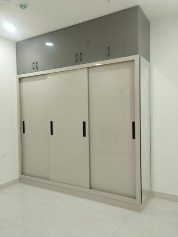 Room in 3 BHK Apartment at Prestige Beverly Hills, Kokapet – for Rent