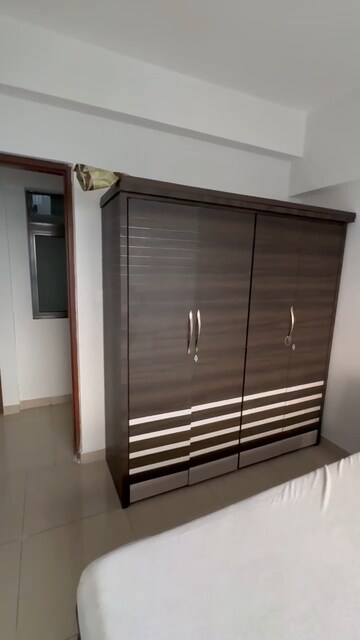 Room in 2 BHK Apartment at The Wadhwa The Address, Ghatkopar West – for Rent