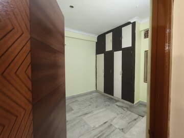 Room in 3 BHK Apartment at Raheja Vistas, Nacharam – for Rent
