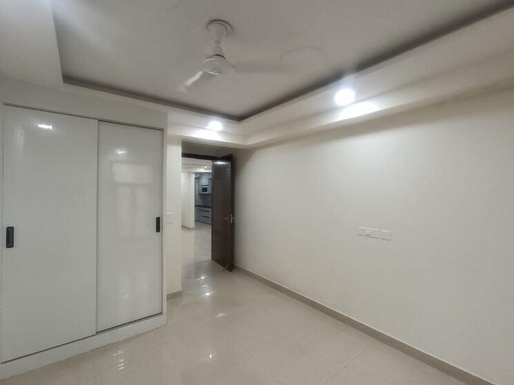 Room, sultanpur 2 Bedroom 80 Sq.Yd. Builder Floor In Sultanpur Delhi 9077721