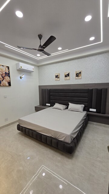 Bedroom in 3 BHK Builder Floor at Sector 28 – for Sale