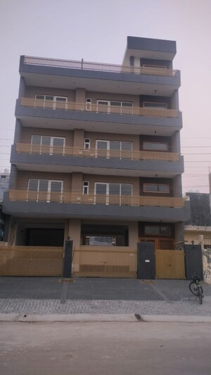 6+ BHK Independent House For Sale in Sector 117