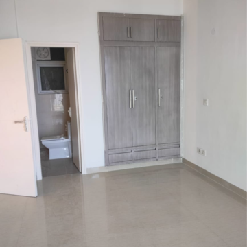 Room in 4 BHK Apartment at Tulip Purple, Sector 70 – for Rent