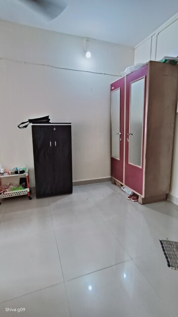 Room in  Pg at Lower Parel West – for Rent