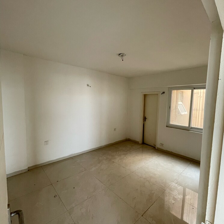 Room, tulip-white 3 Bedroom 1326 Sq.Ft. Apartment In Sector 69 Gurgaon 9077829