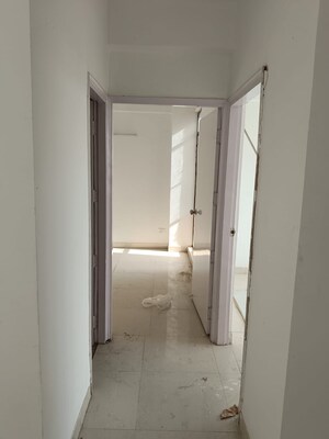 Building Lobby in 2.5 BHK Apartment at Signature Global Synera, Sector 81 – for Sale