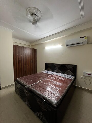 Bedroom in 1 RK Independent House at Sector 14 – for Rent