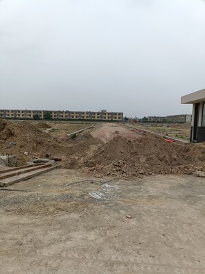  Plot For Sale in Sector 18