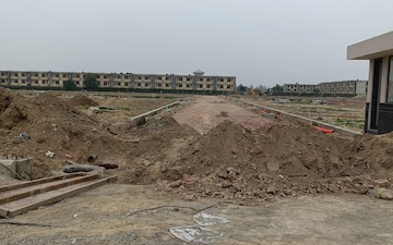 Plot For Sale in Sector 18