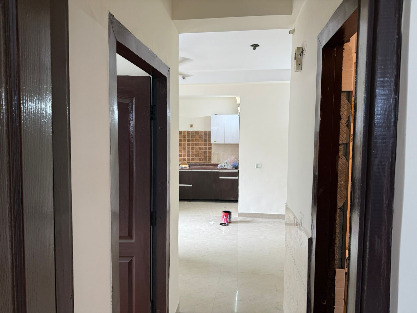 3 BHK + Extra Room 1730 Sq.Ft. Apartment in Mahagun Mirabella