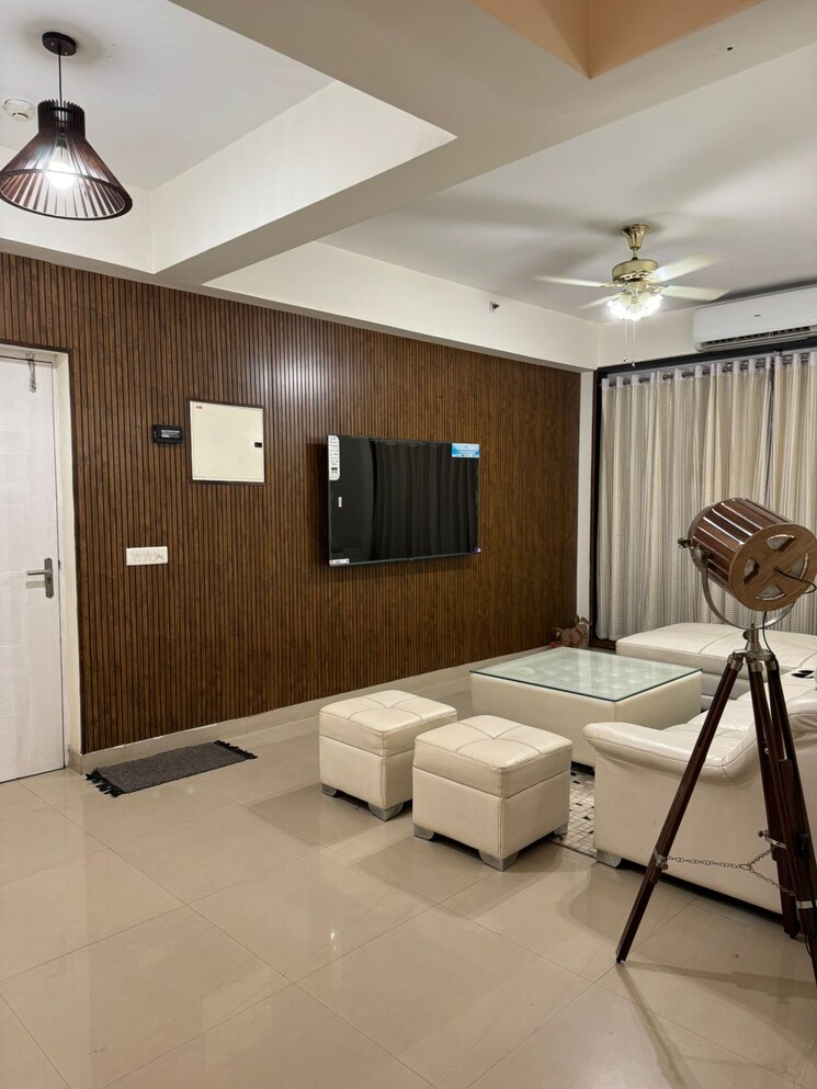 Bedroom, mahagun-mirabella 3 Bedroom 1730 Sq.Ft. Apartment In Sector 79 Noida 9077878