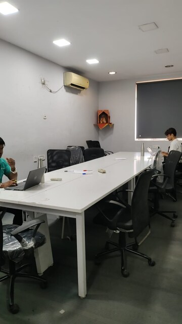  Office Space For Rent in Park Street