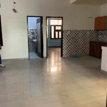 Room in 3 BHK Builder Floor at Sector 1 Vaishali – for Rent