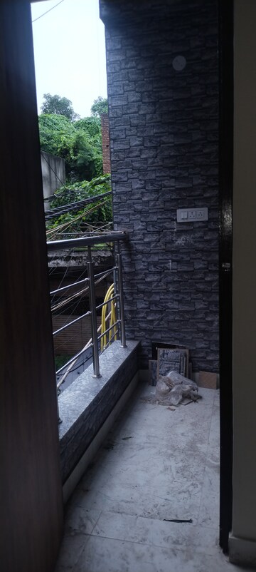 Balcony in 2 BHK Builder Floor at Mayur Vihar Phase 1 – for Rent