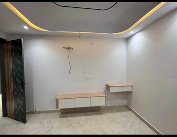 Furnished Amenities in 3 BHK Builder Floor at Saket – for Rent