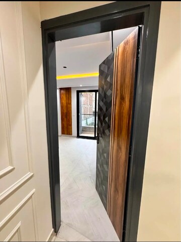 Building Lobby in 3 BHK Builder Floor at Saket – for Rent