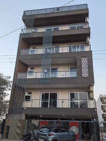 1 RK Independent House For Rent in Sector 14