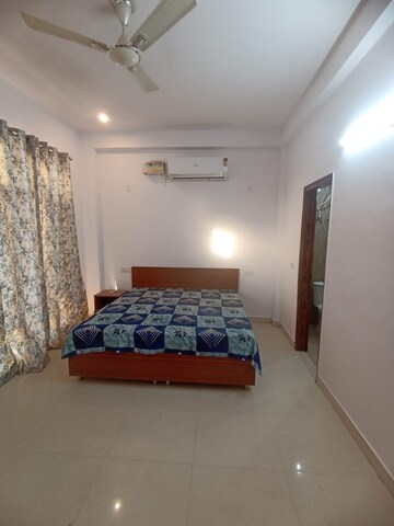 Bedroom in 1 RK Independent House at Sector 14 – for Rent