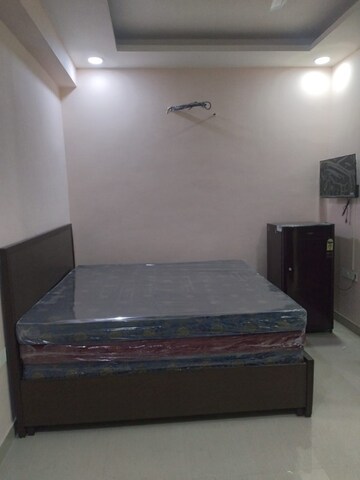 Bedroom in 1 RK Independent House at Sector 14 – for Rent